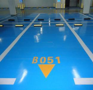 萬達廣場地下停車場劃線及交安設施